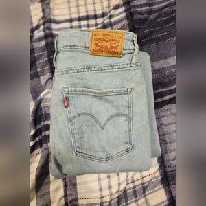 Levi 721 high rise skinny 27W32L